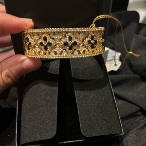 Elegant Gold Bracelet